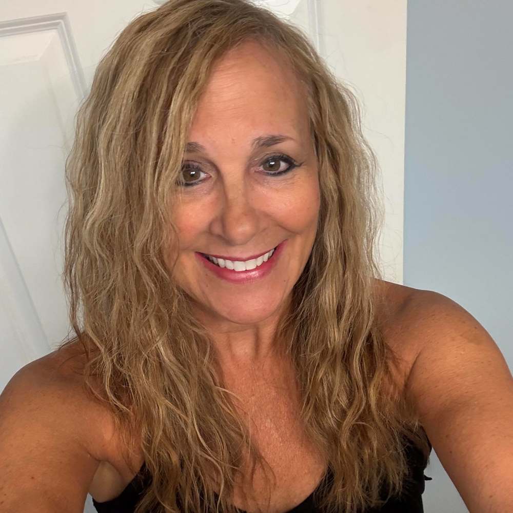 Meet your Posher, Debbie